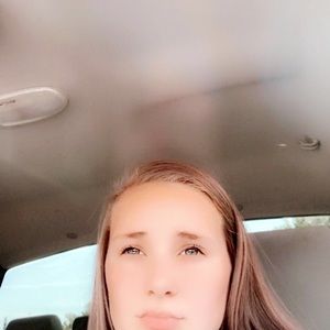 Meet your Posher, Brittney